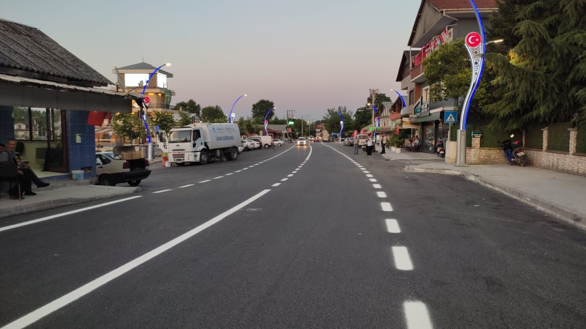 Büyükşehir, Başiskele Kullar Karamürsel Caddesinde Yol Çizgileri De Çekildi