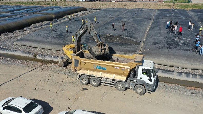 Dip Çamurunda Karada Bertaraf Başladı