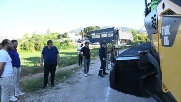 Başiskele’de Asfalt Çalışmalarına Devam