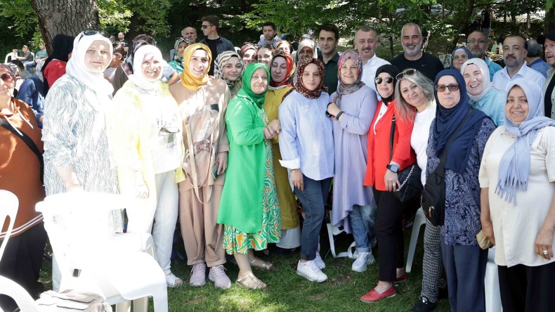 Başkan Büyükakın, AK Parti Karamürsel teşkilatının pikniğine katıldı