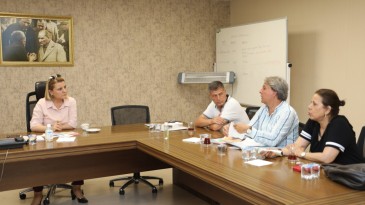 İzmit Belediyesi ve Yıldızlar Yüzme Kulübü, Yüzme Havuzu Projesi İçin Kolları Sıvadı