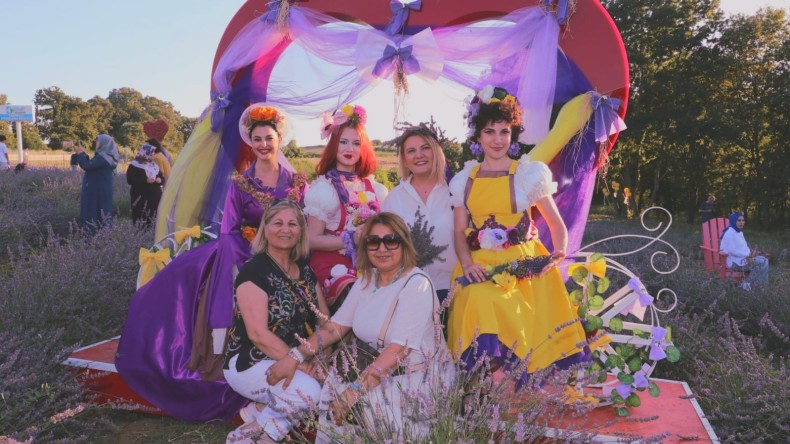 İzmitliler Büyüleyici Atmosferiyle Lavanta Şenliklerinde Buluştu