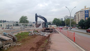 Milli İrade Meydanı’nda Şerit Genişletme Çalışması