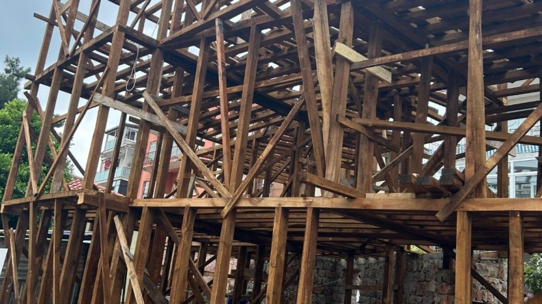 Tarihi Kortel Konağı Yeniden Yükseliyor