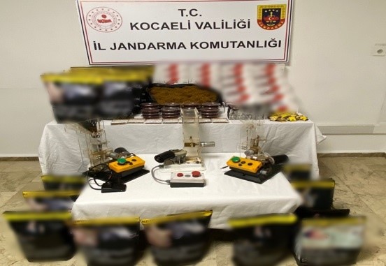 Jandarma’dan şok operasyonlar; Yüzlerce tarihi eser ele geçirildi