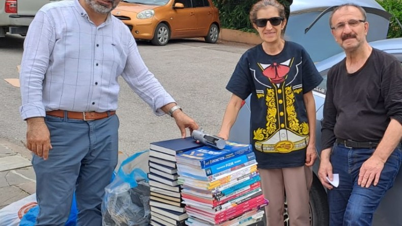 Muhtar Müyesser Yılmaz’dan Şehit Kütüphanesi’ne Kitap Desteği