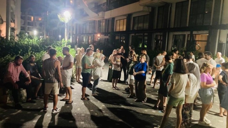 Zeray Forum Anatolia sitesinde gerginlik; ‘Biz ev mi aldık yoksa inşaat yapmaya mı geldik’