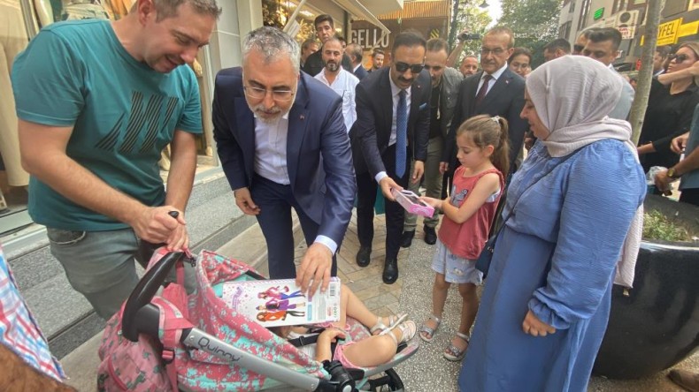 Çalışma ve Sosyal Güvenlik Bakanı Vedat Işıkhan esnafla bir araya geldi