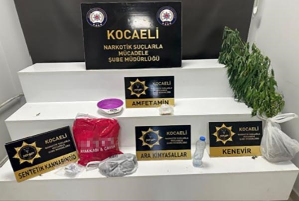 İzmit’te uyuşturucu satıcılarına operasyon: 2 gözaltı