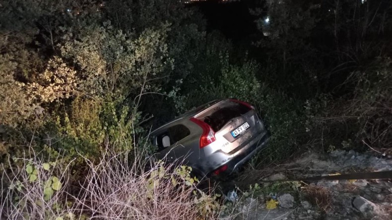 Lüks cip yeşillik alana düştü : 1 yaralı