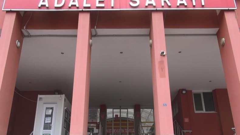 Mahalle bakkalı, kız çocuğuna tacizden tutuklandı