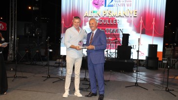 Altın Pişmaniye Yılın Spor Yorumcusu ödülü Metin Tekin’in oldu