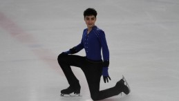 Tüm imkansızlıklara rağmen başarıya koşuyor