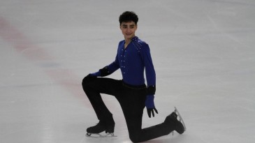 Tüm imkansızlıklara rağmen başarıya koşuyor