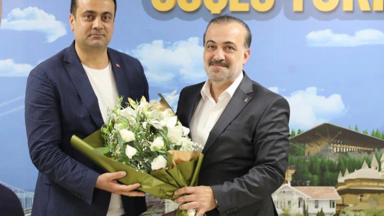 Tahir Büyükakın’ın Basın Danışmanlığına atandı, partideki görevinden ayrıldı