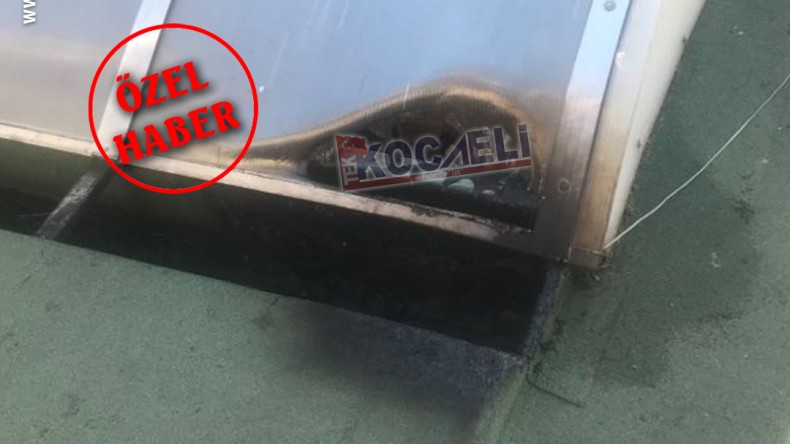 Kapanönü Çarşısı’nın çatısı bir anda alev aldı, esnaf söndürdü