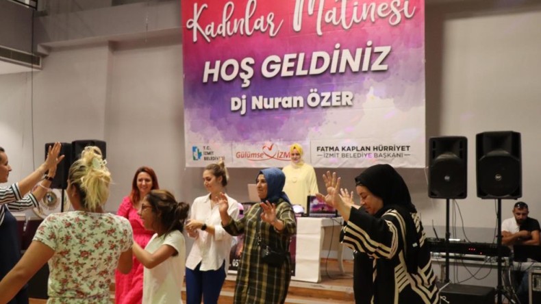 İzmitli kadınlar, kadınlar matinesinde coştu