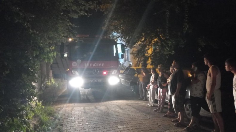 İzmit’te olay; Mahalleli sokağa döküldü