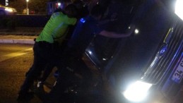 İzmit’te kaza; Cip yan yattı