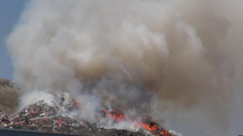 İZAYDAŞ çöp döküm sahasında yangın