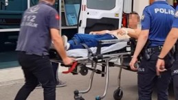 Adliye önünde kendini ateşe verdi