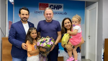 CHP İzmit İlçe Başkanlığı’na adaylığını açıkladı