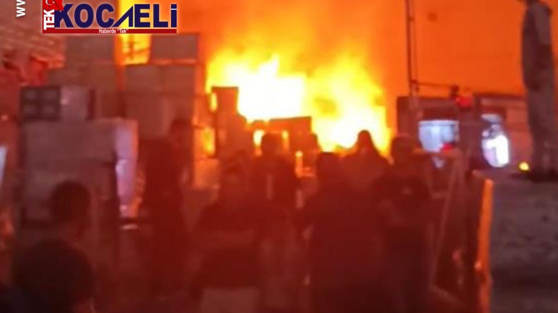 Ak Parti İlçe Başkanı’na ait firmanın deposunda yangın