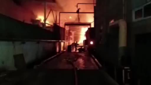 Madeni yağ fabrikasında yangın