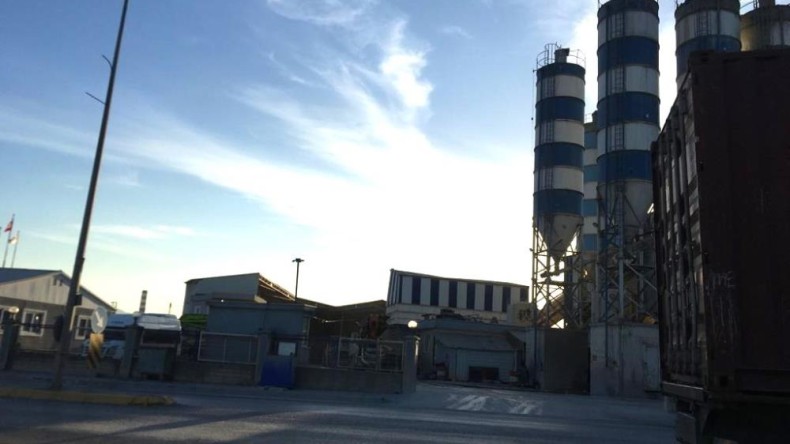 Beton santralinde 5 metre yükseklikten düşen işçi yaralandı