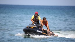 Yüzlerce kişiyi ölümün kıyısından aldı