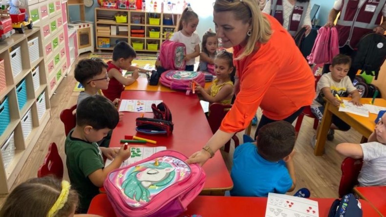 İzmit Belediyesi öğrencileri sevindirdi