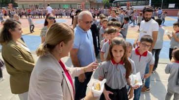 Aşevinin kazanları öğrenciler için kaynıyor