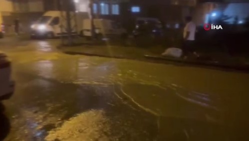 İstanbul’dan acı haberler: Yoğun yağış 2 can aldı