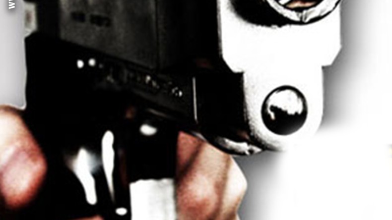 Kadın silahla intihar etti