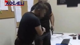 Öğretmen dehşet saçtı: Silahın kabzasıyla vurdu