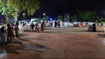 Düğünde yedikleri yemekten zehirlenen 30 kişi hastanelik oldu