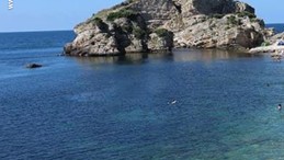 Sahile başı, el ve ayakları olmayan kadın cesedi vurdu