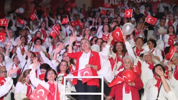 İzmit’e bu yakışır: 1000 kadın tek nefes oldu