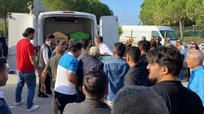 AVM’den düşen genç son yolculuğuna uğurlandı