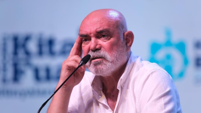 Doktorlara saldırı: Ünlü oyuncu Kitap fuarında olayı kınadı