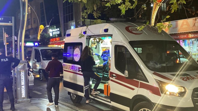 Yolda yürüyen şahıs, tabancayla vuruldu