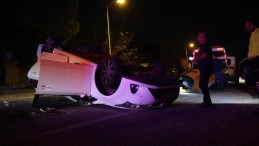 Trafik kazası geçiren eşinin yanına giderken kaza yaptı