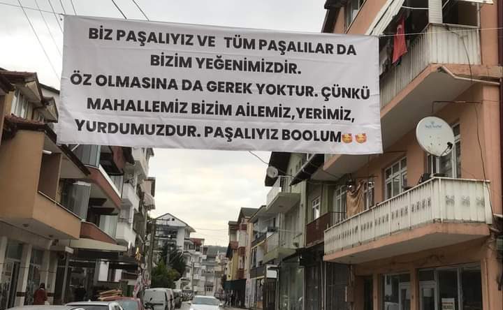 Mehmet Ali Paşa’dan Hürriyet’e pankartlı destek