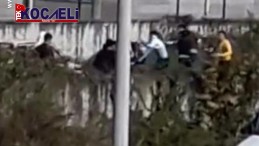 Komşuda olay: Gençler tekme tokat birbirlerine girdi