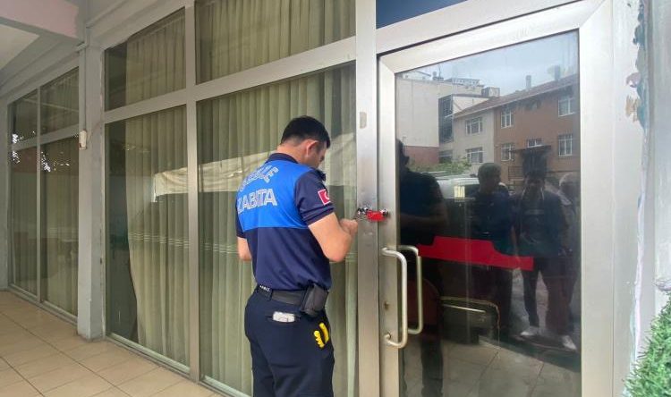 Kurallara uymayan iş yerleri mühürlendi