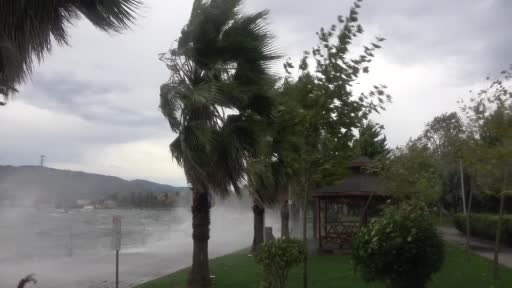 Önemli uyarı: Zorunlu olmadıkça dışarı çıkmayın !