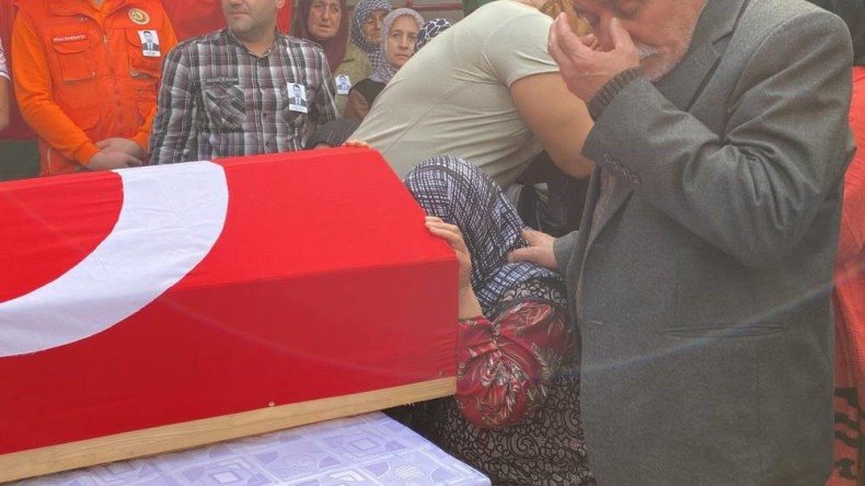 Orman işçisine acı veda: Duygu dolu anlar yürekleri yaktı