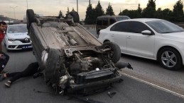 Otomobil takla attı: Yaralılar var