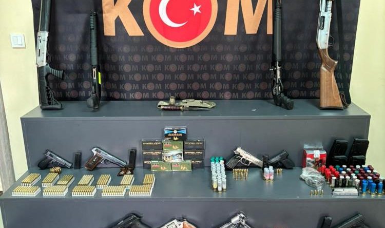Silah kaçakçılığı operasyonu: 23 gözaltı