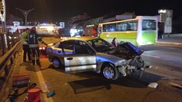 Tır ile otomobil çarpıştı : 2 yaralı